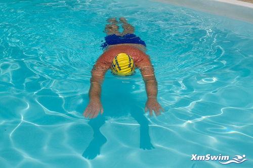 游泳滑行视频,揭秘游泳滑行技巧与魅力